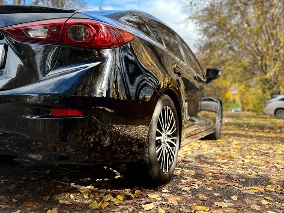 2015 Mazda 3 III (BM), чёрный, 1200000 рублей - вид 6