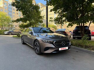 2024 Mercedes-Benz E-Класс 200 VI (W214, S214), коричневый, 6150000 рублей, вид 1