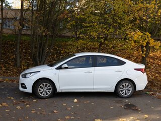 2019 Hyundai Solaris II, белый, 1350000 рублей, вид 4