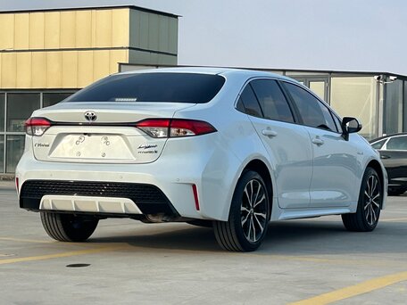 2022 Toyota Levin XII (E210) Рестайлинг, белый, 1900000 рублей, вид 5