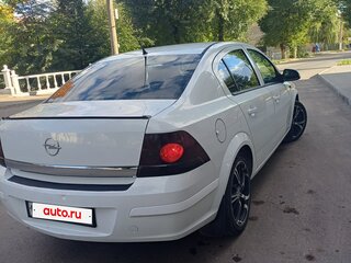 2011 Opel Astra H Рестайлинг, белый, 645000 рублей, вид 3