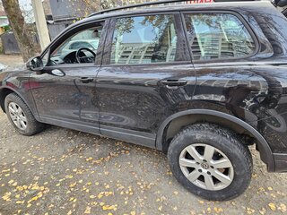 2015 Volkswagen Touareg II Рестайлинг, чёрный, 2299000 рублей, вид 4