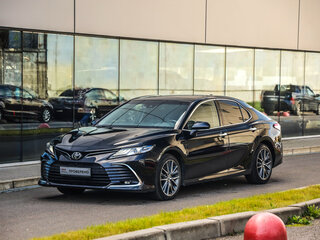 2022 Toyota Camry VIII (XV70) Рестайлинг, чёрный, 3047000 рублей, вид 3