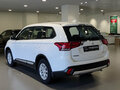 2017 Mitsubishi Outlander III Рестайлинг 2, белый, 1750000 рублей - вид 6