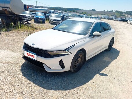 Kia K5 III