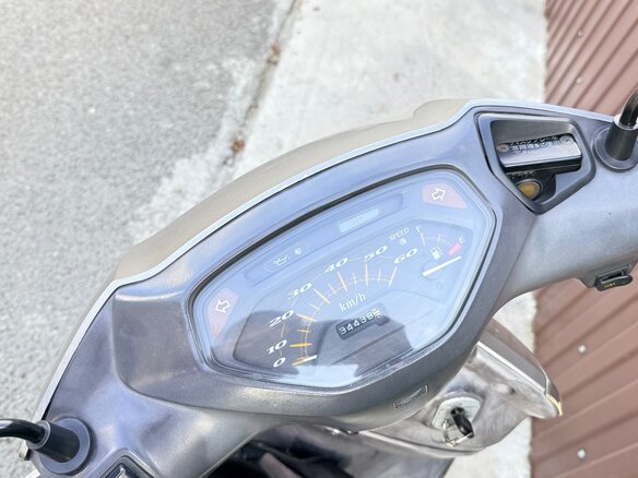 2001 Honda Lead 50, серый, 75000 рублей - вид 4