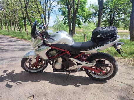 2008 Kawasaki ER-6N, серебристый, 250000 рублей, вид 1