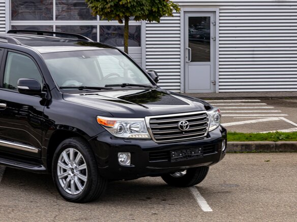 2013 Toyota Land Cruiser 200 Series Рестайлинг 1, чёрный, 2895000 рублей - вид 8