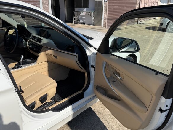 2015 BMW 3 серии 320i VI (F3x), белый, 2000000 рублей - вид 6