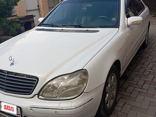 2000 Mercedes-Benz S-Класс 320 Long IV (W220), белый, 750000 рублей, вид 1