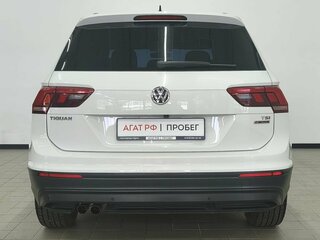 2018 Volkswagen Tiguan II, белый, 2239000 рублей, вид 4