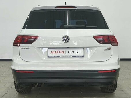 2018 Volkswagen Tiguan II, белый, 2239000 рублей, вид 4
