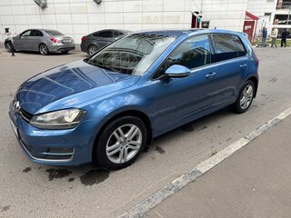 2013 Volkswagen Golf VII, голубой, 1350000 рублей, вид 2