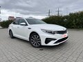 2019 Kia Optima IV Рестайлинг, белый, 2300000 рублей - вид 4