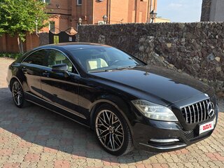 2013 Mercedes-Benz CLS 350 II (C218), чёрный, 2390000 рублей, вид 3