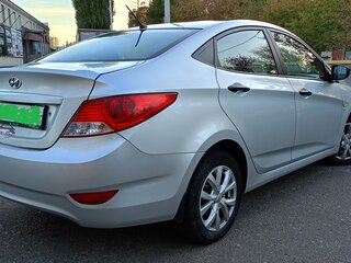 2014 Hyundai Solaris I, серебристый, 785000 рублей, вид 2