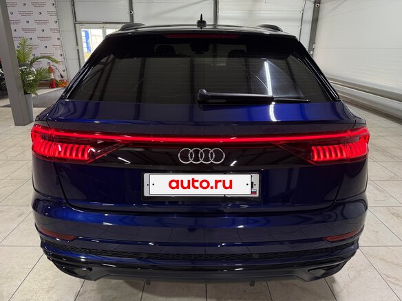 2019 Audi Q8 45 TDI I (4M), синий, 6290000 рублей - вид 9