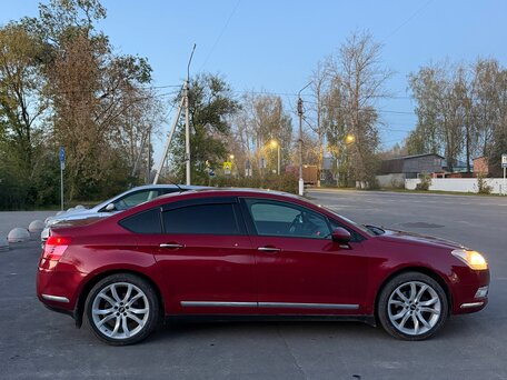 2010 Citroen C5 II, красный, 600000 рублей, вид 1