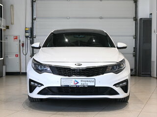 2018 Kia Optima IV Рестайлинг, белый, 1850000 рублей, вид 2
