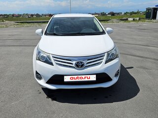 2011 Toyota Avensis III Рестайлинг, белый, 1400000 рублей, вид 1