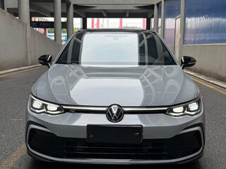 2023 Volkswagen Golf VIII, серый, 1649000 рублей, вид 2