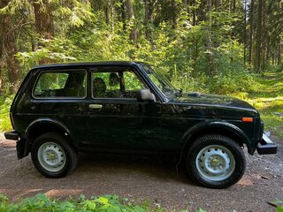 2002 Lada (ВАЗ) 2121 (4x4) I Рестайлинг, чёрный, 295000 рублей, вид 1