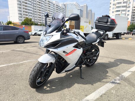 2011 Yamaha XJ6 (FZ6R), белый, 580000 рублей, вид 3
