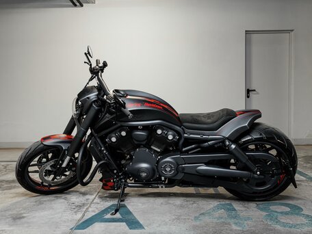2012 Harley-Davidson V-Rod, чёрный, 3100000 рублей, вид 2