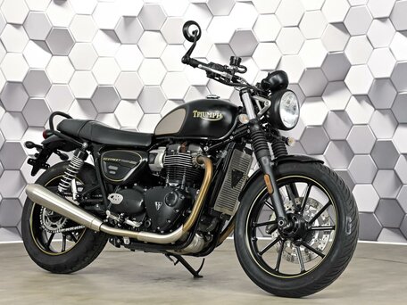 2021 Triumph Street Twin, чёрный, 747000 рублей, вид 1