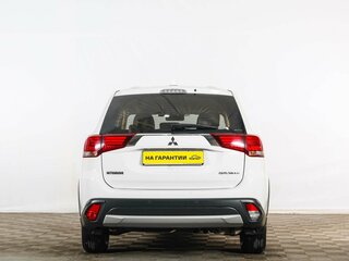 2017 Mitsubishi Outlander III Рестайлинг 2, белый, 1949000 рублей, вид 5