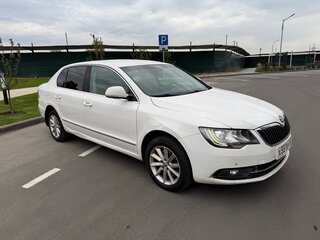 2013 Skoda Superb II, белый, 685000 рублей, вид 3