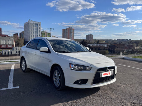 2012 Mitsubishi Lancer X Рестайлинг, белый, 760000 рублей, вид 3