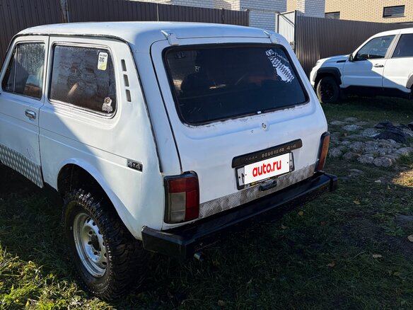 1996 Lada (ВАЗ) 2121 (4x4) I Рестайлинг, белый, 160000 рублей - вид 2