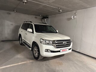 2015 Toyota Land Cruiser 200 Series Рестайлинг 2, белый, 5100000 рублей, вид 4