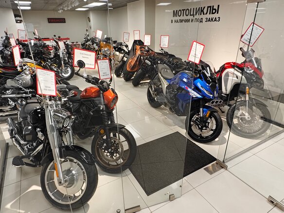 2025 Triumph Rocket III, чёрный, 2670000 рублей - вид 13