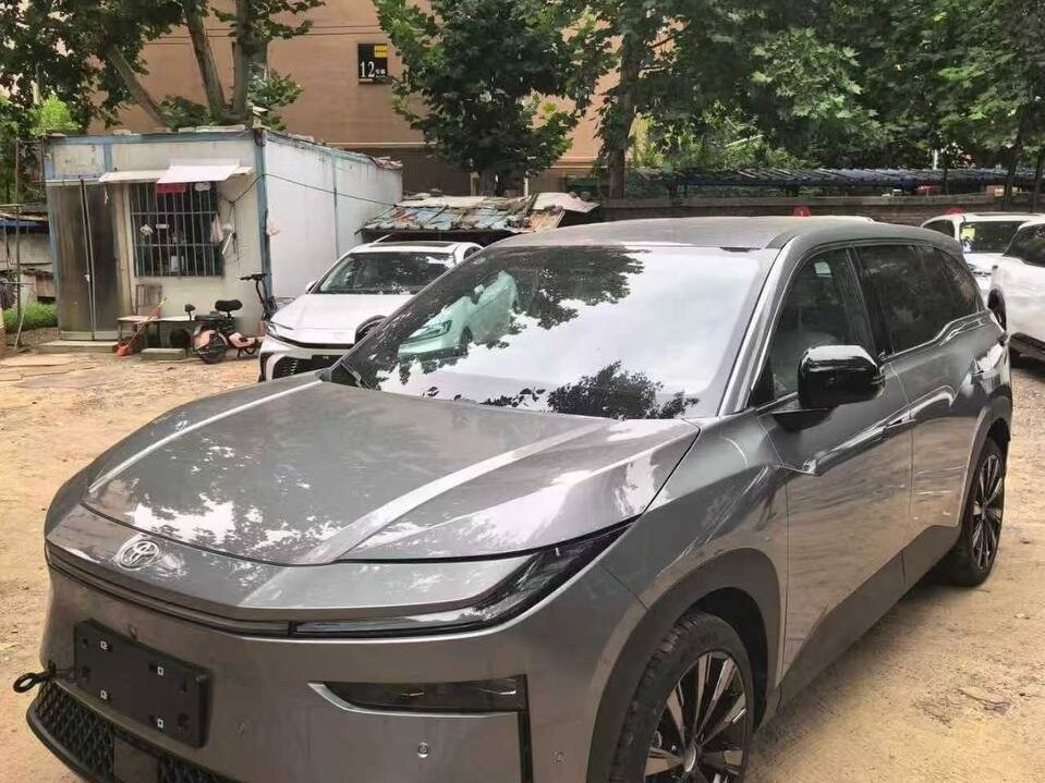 Открыть фотографии: Toyota bZ3X