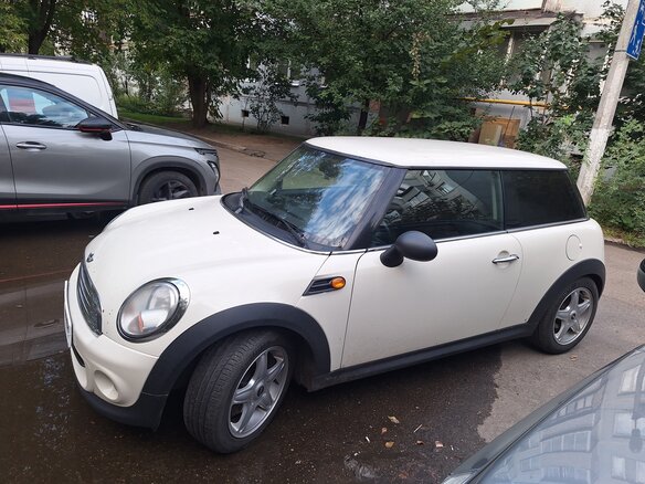 2012 Mini Hatch One II (R56) Рестайлинг, бежевый, 800000 рублей