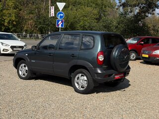 2009 Chevrolet Niva I Рестайлинг, зелёный, 440000 рублей, вид 4