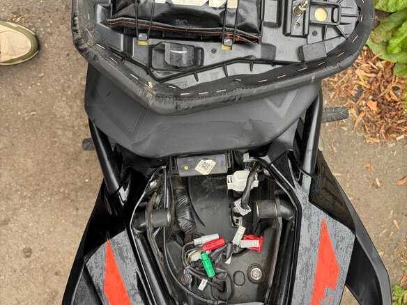 2023 KTM 390 Duke, чёрный - вид 9