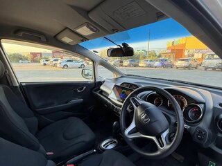 2012 Honda Fit II, белый, 850000 рублей, вид 5