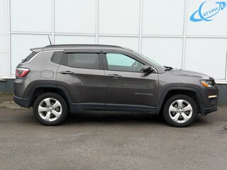 2017 Jeep Compass II, серый, 1760000 рублей, вид 4