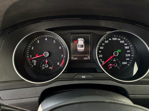2017 Volkswagen Passat B8, белый, 1519000 рублей - вид 11