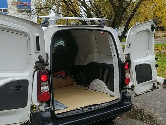 2013 Citroen Berlingo, белый, 700000 рублей - вид 9