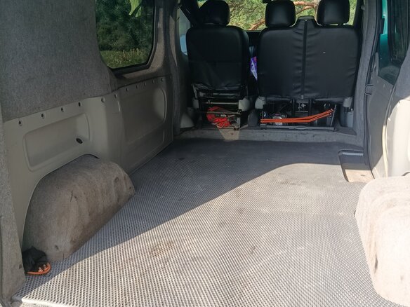 2004 Renault Trafic II, зелёный, 1600000 рублей - вид 23