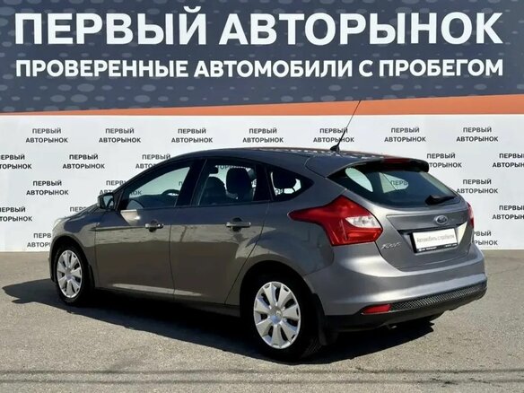 2011 Ford Focus III, коричневый, 680000 рублей - вид 7