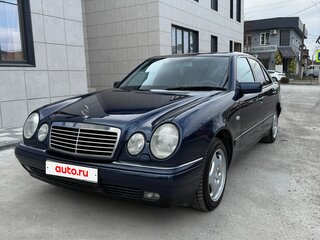 1999 Mercedes-Benz E-Класс 320 II (W210, S210), синий, 1330000 рублей, вид 3