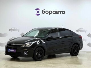 2019 Kia Rio IV, чёрный, 1495000 рублей, вид 1