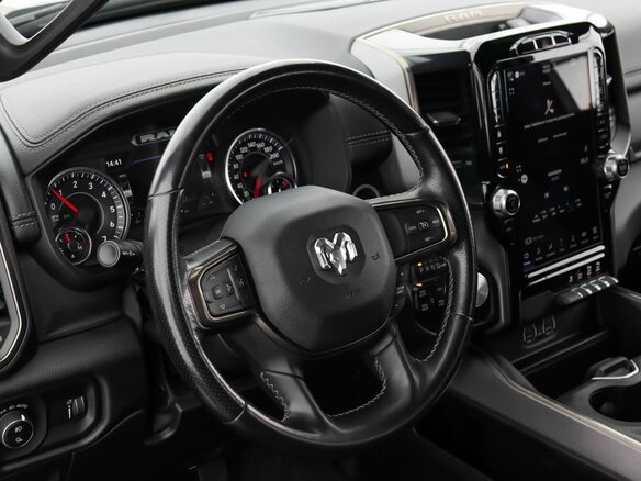 2022 Ram 1500 Crew Cab V, чёрный, 6980000 рублей - вид 12