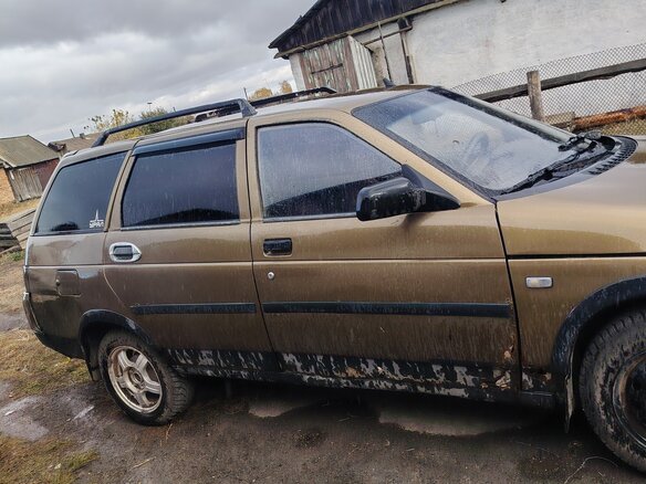 1999 Lada (ВАЗ) 2111, коричневый - вид 2