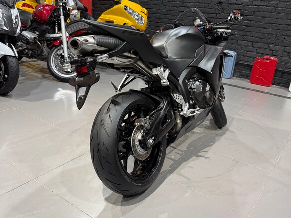 2023 Honda CBR 600RR, чёрный, 895000 рублей - вид 6